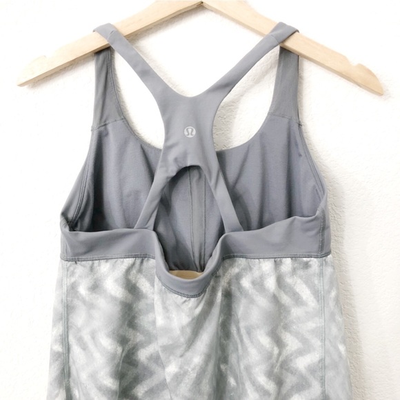 Lululemon Venus Tank - Picture 5 of 7